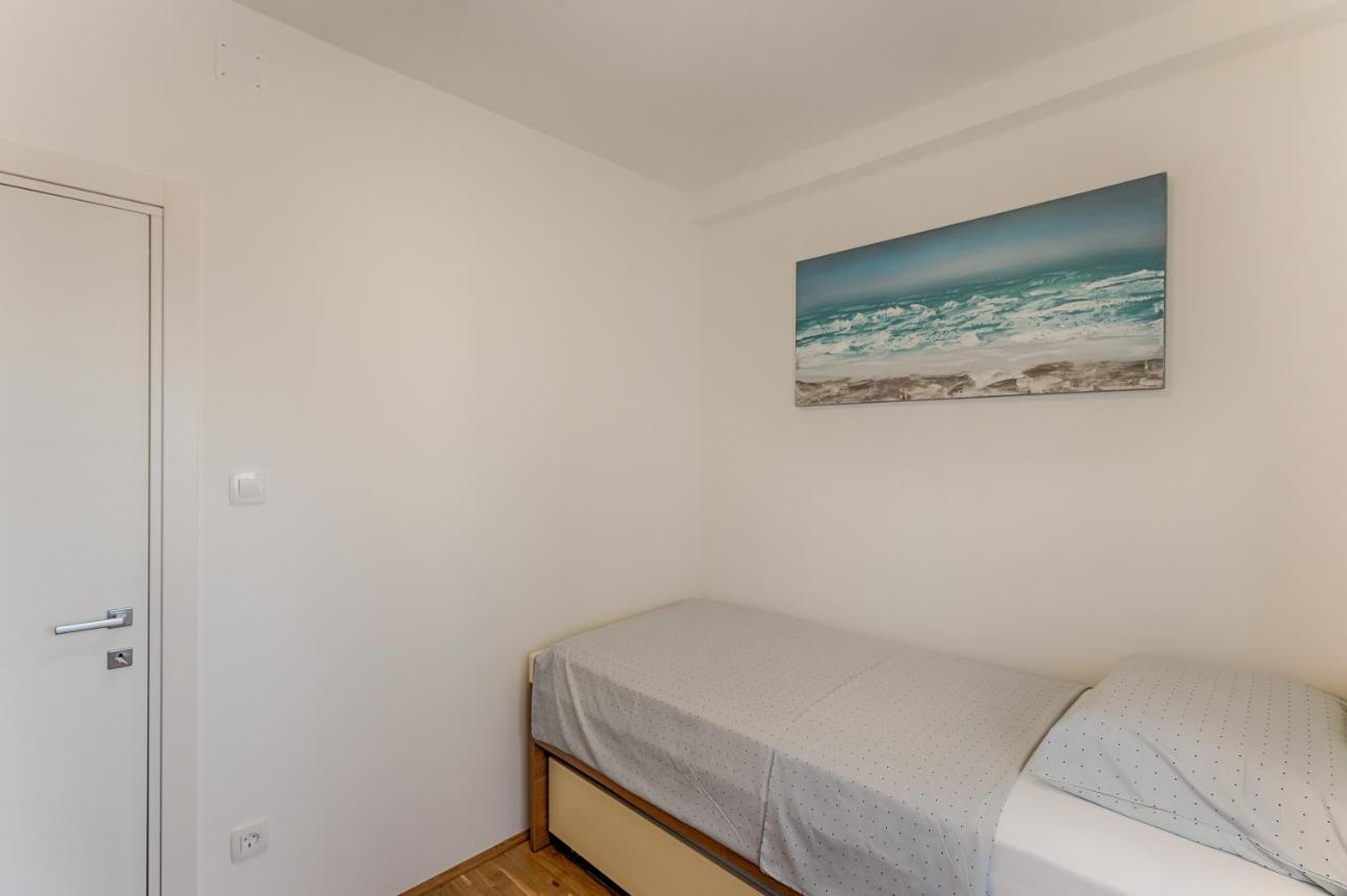 Two Bedroom Apartment Paris 리예카 외부 사진